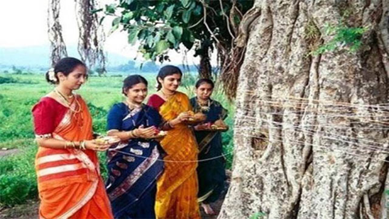 Vat Purnima 2022 Date: वट पूर्णिमा 13 या 14 June कब है |Vat Purnima 2022 me Kab Hai|Boldsky*Religion