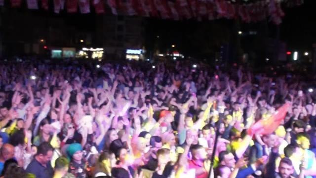 Niğde Gazeteciler Cemiyeti, Ahmet Şafak Konserinde Yaşananları Kınadı: Sorumlulardan Özür Bekliyoruz