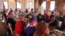 AK Parti'li Karaaslan kadın girişimcilerle buluştu