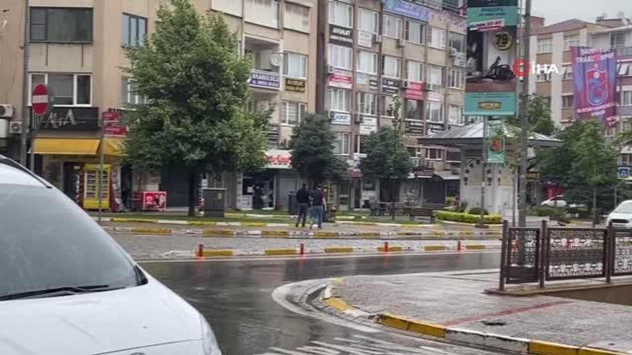 Yaz yağmuru Balıkesir'de etkili oldu