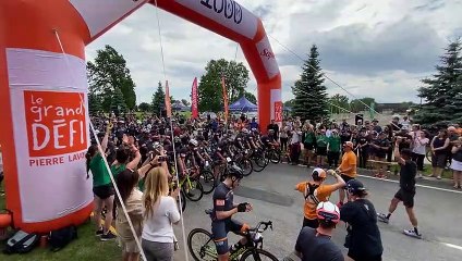 Le départ vers Montréal (Le Reflet - Guillaume Gervais)