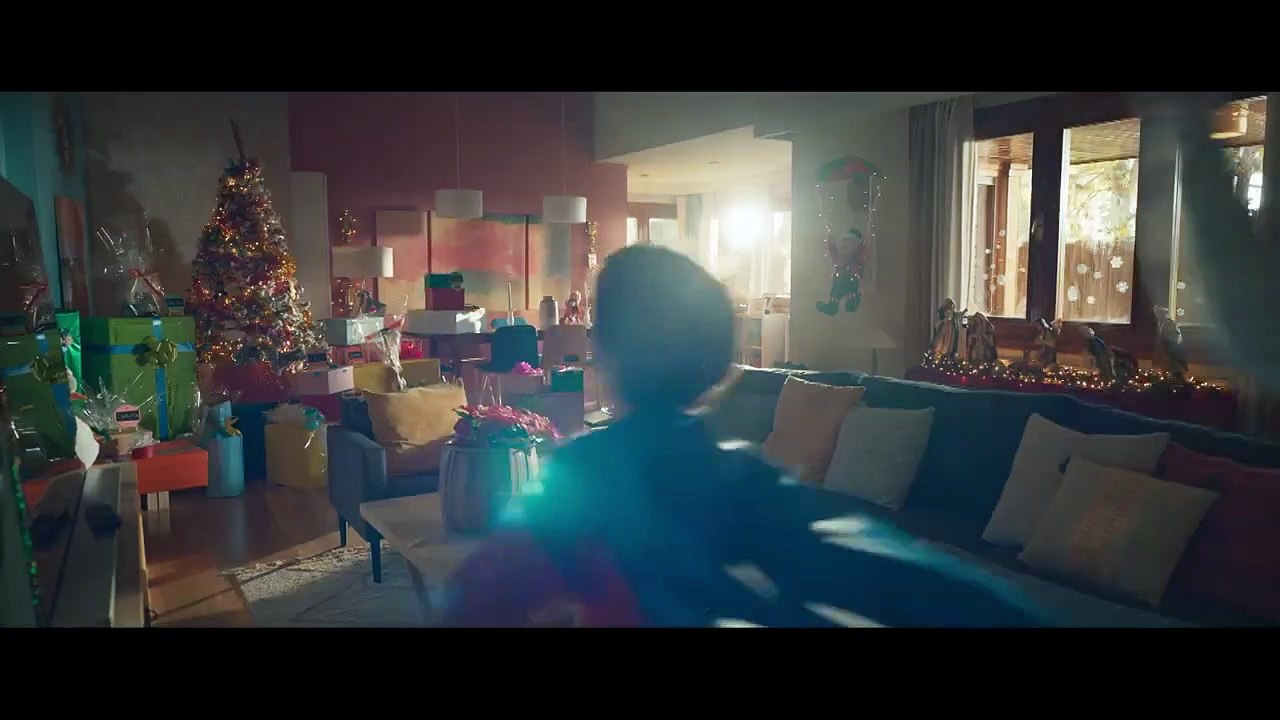 Nuevo vídeo de la película "Padre no hay más que uno 3", de Santiago Segura, que se estrena en cines el 14 de julio.