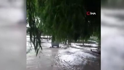 Kayseri'de sağanak yağış sele neden oldu