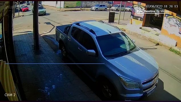 Idoso morre após ser atropelado por caminhão em Unaí