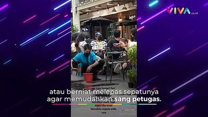 MIRIS! Pengunjung Mal Kurang Ajar Pada Cleaning Service