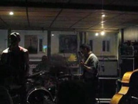 blues autour du zinc au couleurs bières BASE CAMP