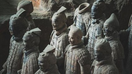 İşçiler ve cariyeler diri diri gömüldü! İşte Çin'in toprak altındaki ordusunun gizemi