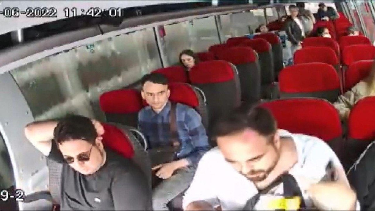 Havalimanı servis aracında film sahnelerini aratmayan hırsızlık