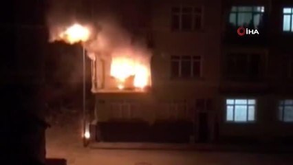 Alev alev yanan ev böyle görüntülendi