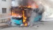 Sivas’ta park halindeki halk otobüsü alev alev yandı