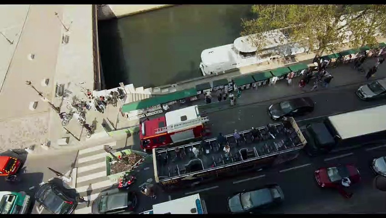 Notre-Dame in Flammen Trailer DF