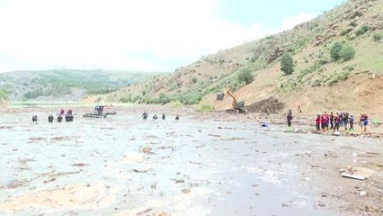 Tatlar Deresi ve çevresinde arama kurtarma çalışmaları devam ediyor (2)