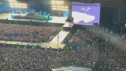 Harry Styles fan falls from balcony in Glasgow