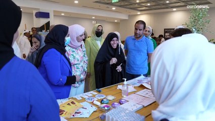 شاهد: تحويل النفايات إلى قطع فنية في البحرين