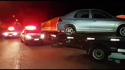 Trio é detido pela Polícia Militar com veículo furtado