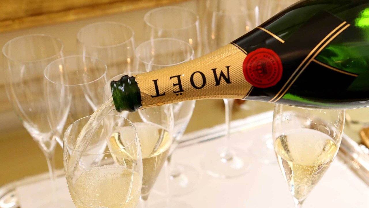 Lebensgefahr! Champagner-Rückruf: Diese Marke ist betroffen