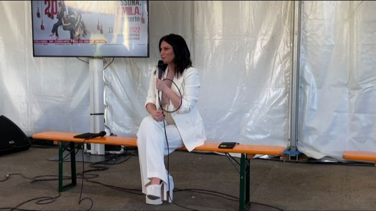 Laura Pausini tra paura e forza, verso i 30 anni di carriera