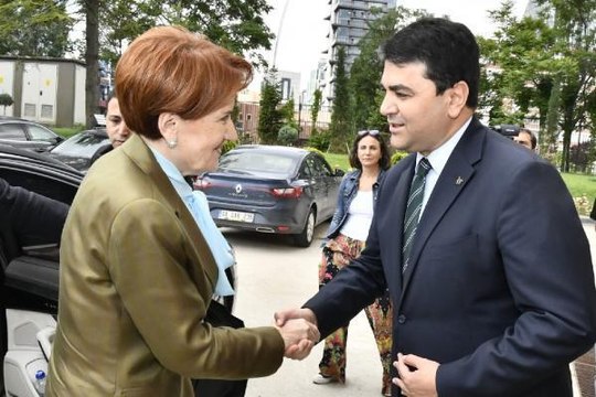 İYİ Parti Genel Başkanı Akşener, DP Genel Başkanı Uysal ile görüştü