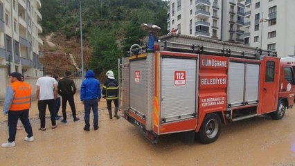 Su dolu çukura düşen kız boğulmaktan son anda kurtarıldı