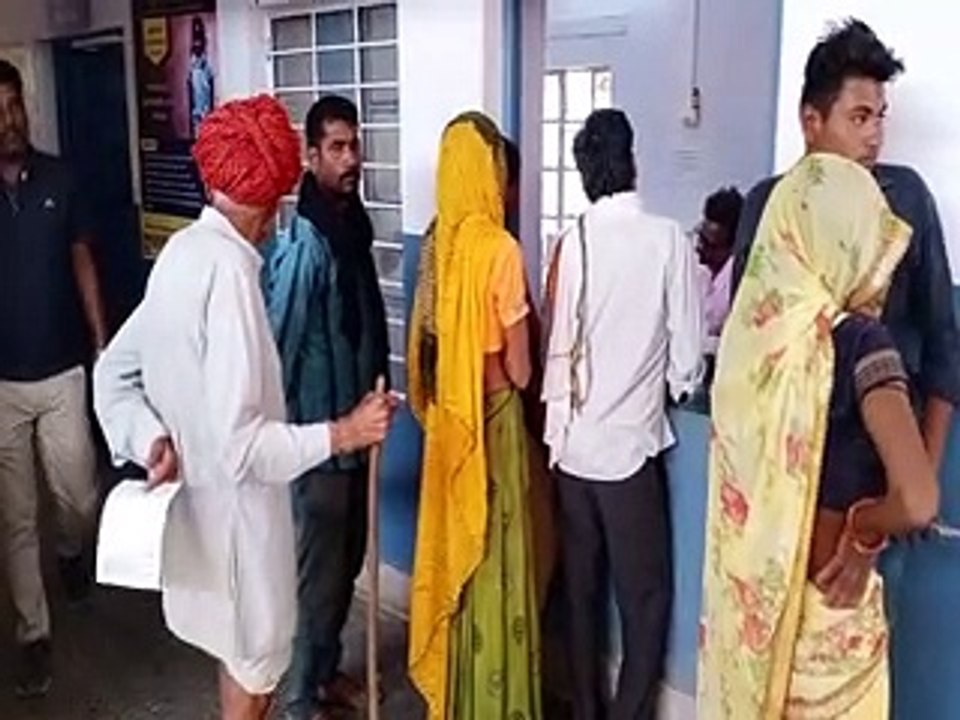 PHC: तीन कर्मचारियों के भरोसे बांसी पीएचसी, कर्मचारियों के अभाव में जूझ रहा केंद्र-video