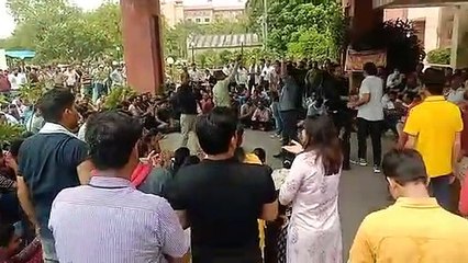 विद्युत निगम के कनिष्ठ अभियंता रहे हड़ताल पर