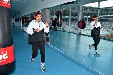 Busenaz Sürmeneli: "İnşallah tarihte ilk kez adımızı altın harflerle oraya da yazdıracağız"- Olimpiyat ve dünya şampiyonu Busenaz Sürmeneli, ilk kez...