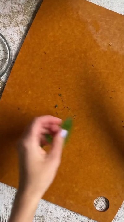 Bustle Cook Club: Cucumber Mint Salad