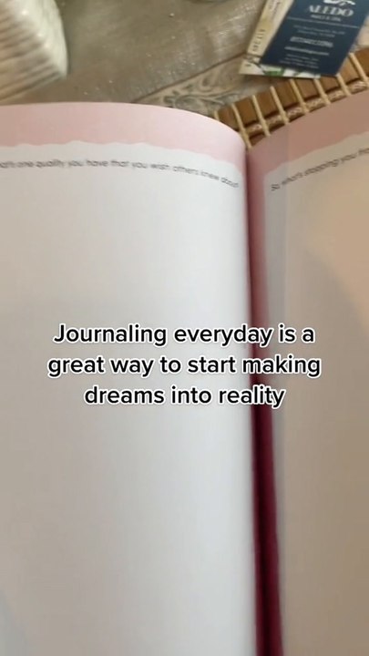 How I Use Journaling & Manifesting
