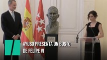 Ayuso presenta el busto de Felipe VI en la Casa de Correos