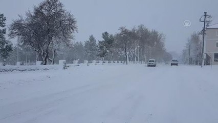 Etkili olan kar yağışı sevindirdi