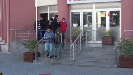 Son dakika... Suç makinesi hırsızlar, polis aracına çarparak yakayı ele verdi