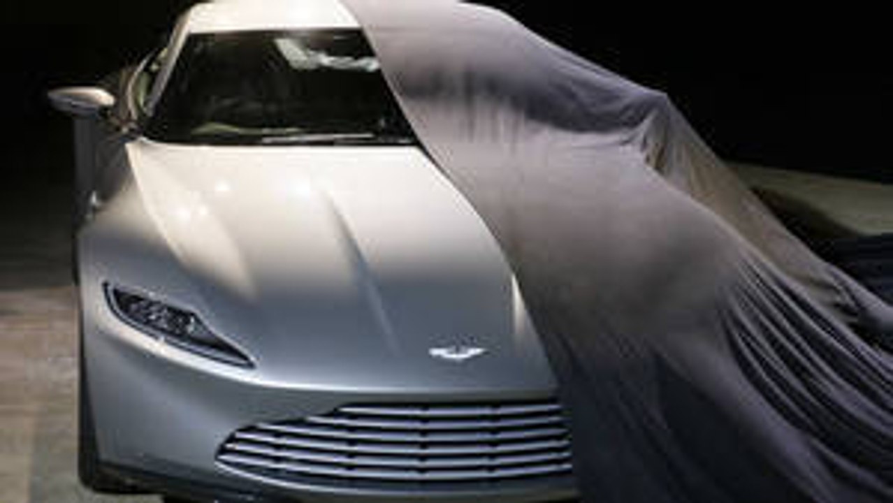 James Bond und sein neuer Aston Martin DB10