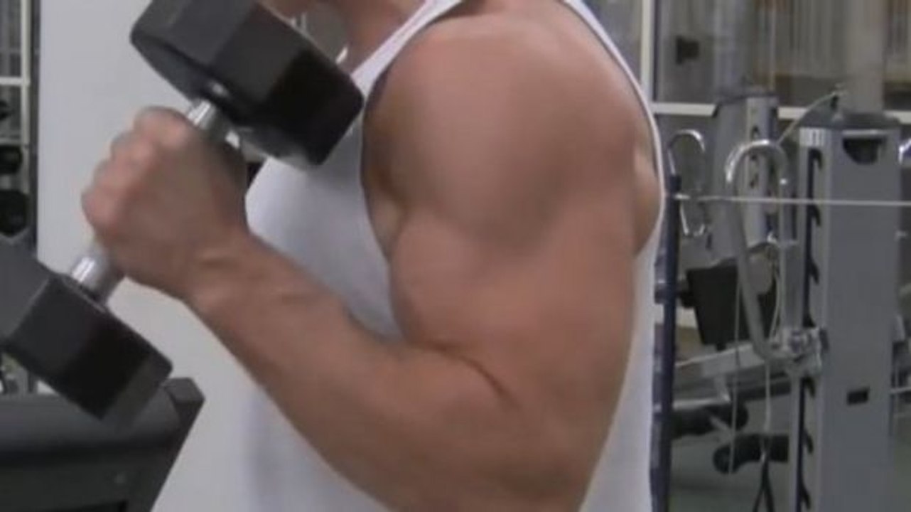 3 effektive Bizepsübungen für einen eindrucksvollen Muskelaufbau