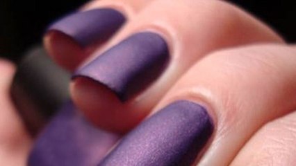 Mit diesem Tipp können Sie ihre ganzen Nagellacke zu matten machen. Sie müssen keine mehr kaufen!