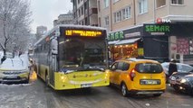 Maltepe'de sokaklar beyaza büründü, sürücüler zor anlar yaşadı