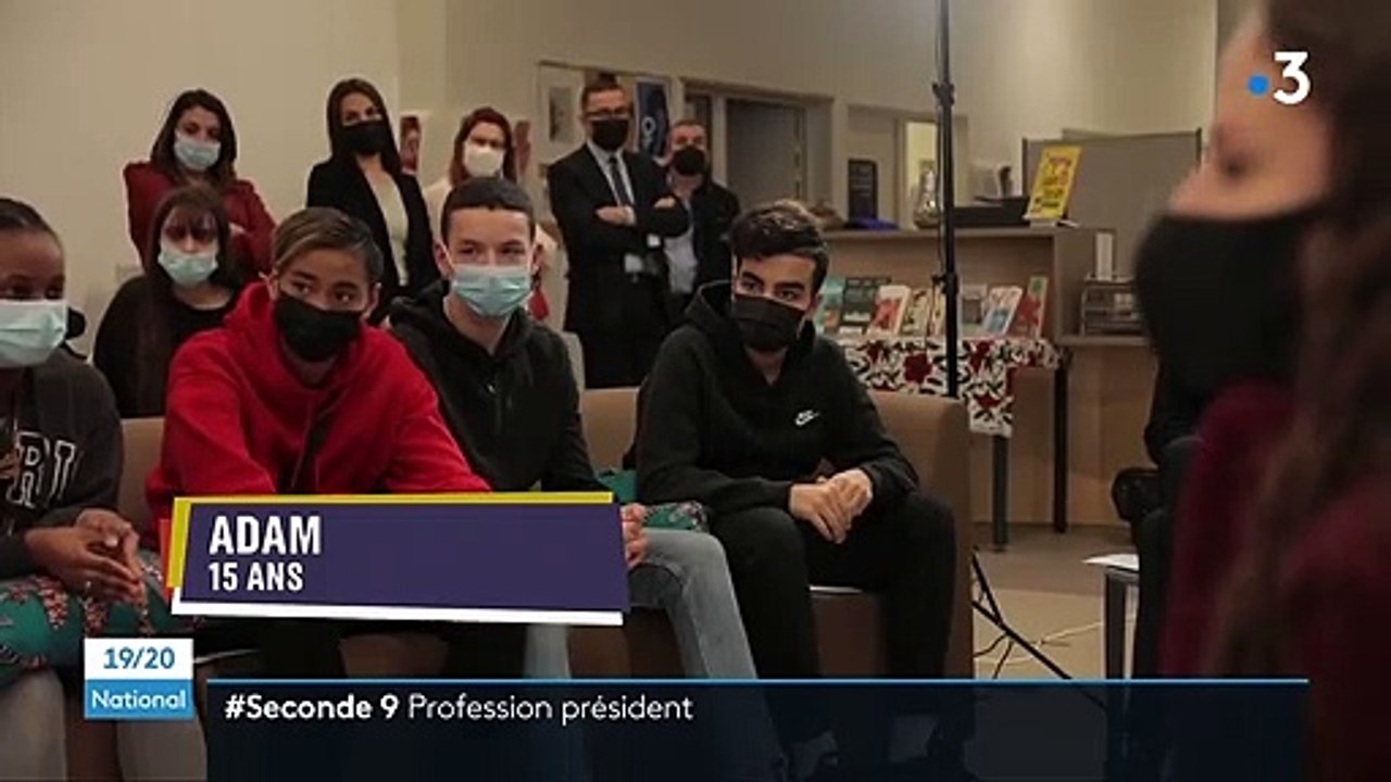 Présidentielle - François Hollande annonce qu'il n'est pas "candidat pour l'instant" mais qu'il "envisage de prendre la parole bientôt, car un ancien président peut-être à nouveau candidat"