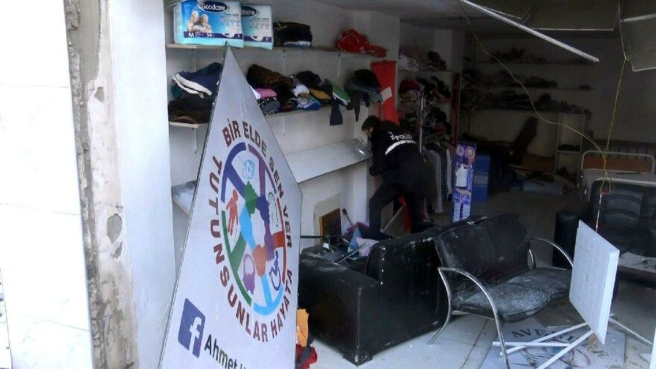 Avcılar’da ‘Hayır Çarşısı’nı soydular
