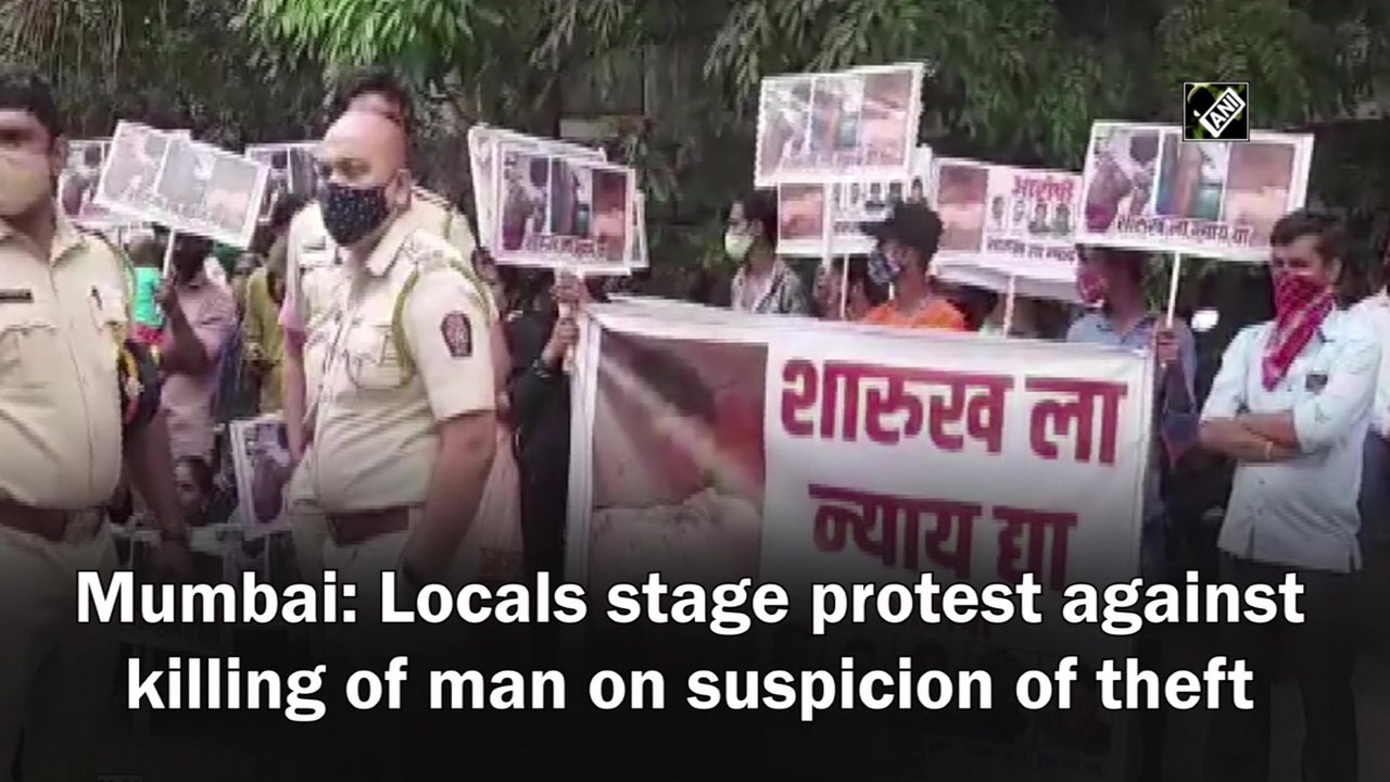 Locals stage protest against killing of man on suspicion of theft in Mumbai
