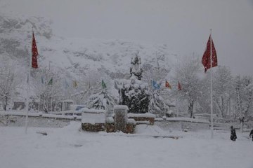 Amasya kent merkezinde kar kalınlığı 40 santime ulaştı