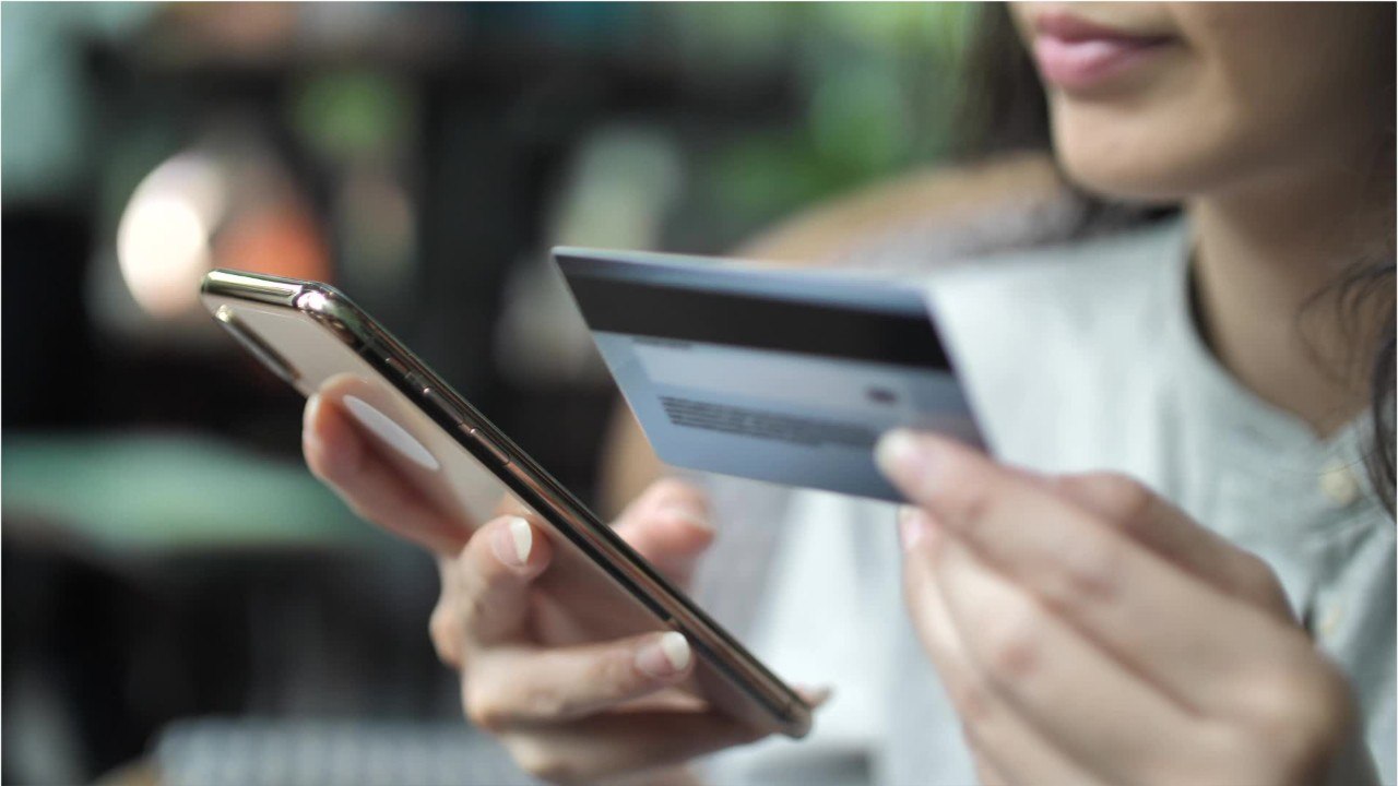 Impfnachweis,  Online-Shopping, Steuer: Das ändert sich im Februar 2022