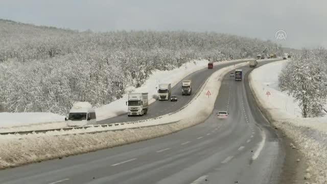 Samsun-Ankara karayolu Kavak mevkisinde trafik iki yönlü açıldı