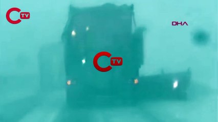 Arnavutköy'de çok sayıda kaza meydana geldi, yollar kapandı