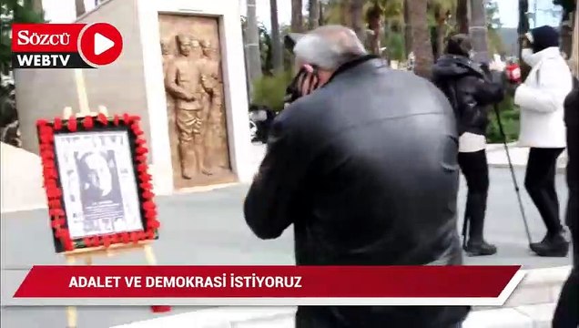 Uğur Mumcu Bodrum’da karanfillerle anıldı