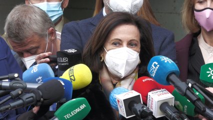 Robles afirma que España está "por la paz" y por las misiones de disuasión