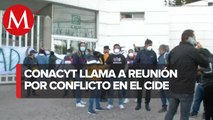 Estudiantes esperan reunión en el CIDE