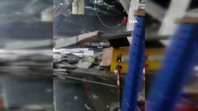 Yoğun kar yağışı ve fırtına İstanbul Havalimanı Turkish Cargo bölümünde çatı çökmesine neden oldu