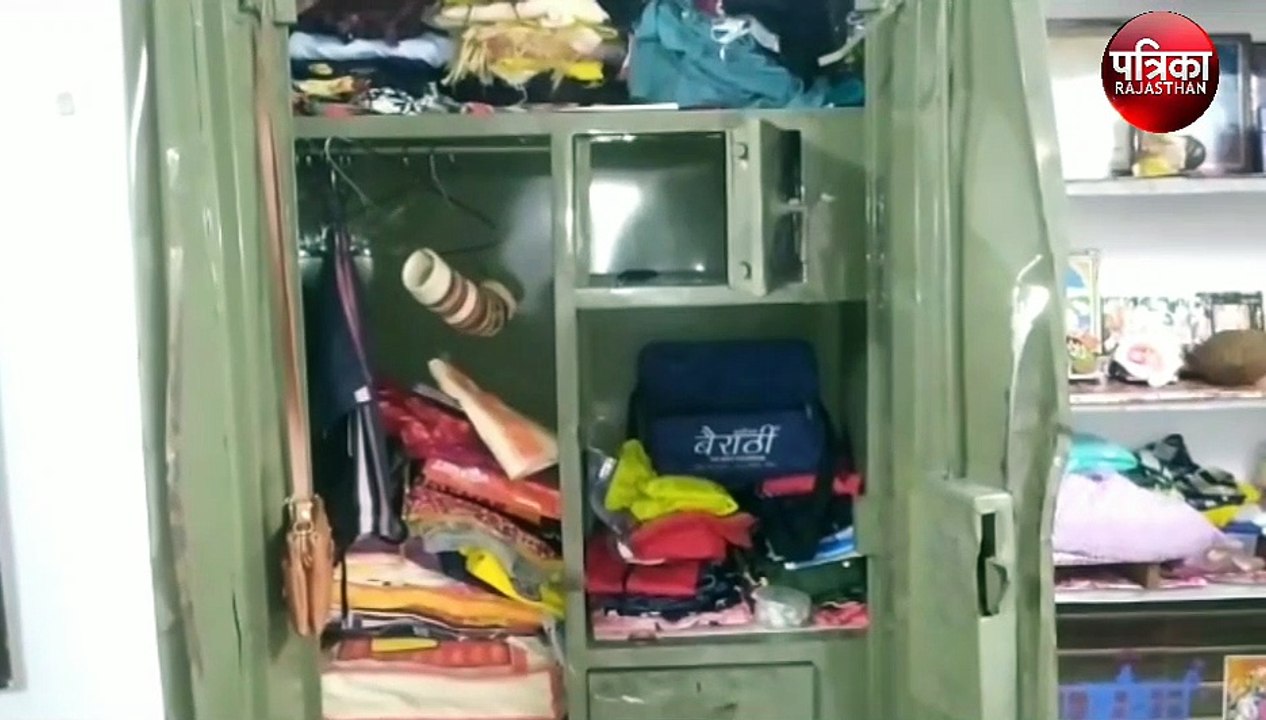 परिवार मैरिज गार्डन में, पिछे से चोर कर गए घर साफ