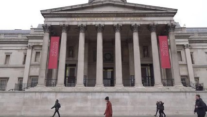 Thomas Gainsborough'un baş yapıtı "The Blue Boy" yağlı boya tablosu 100 yıl sonra İngiltere'de sergilenmeye başladı