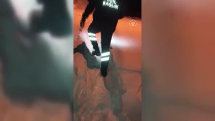 DİYARBAKIR - UMKE yolu kardan kapalı mahalledeki hastalar için seferber oldu