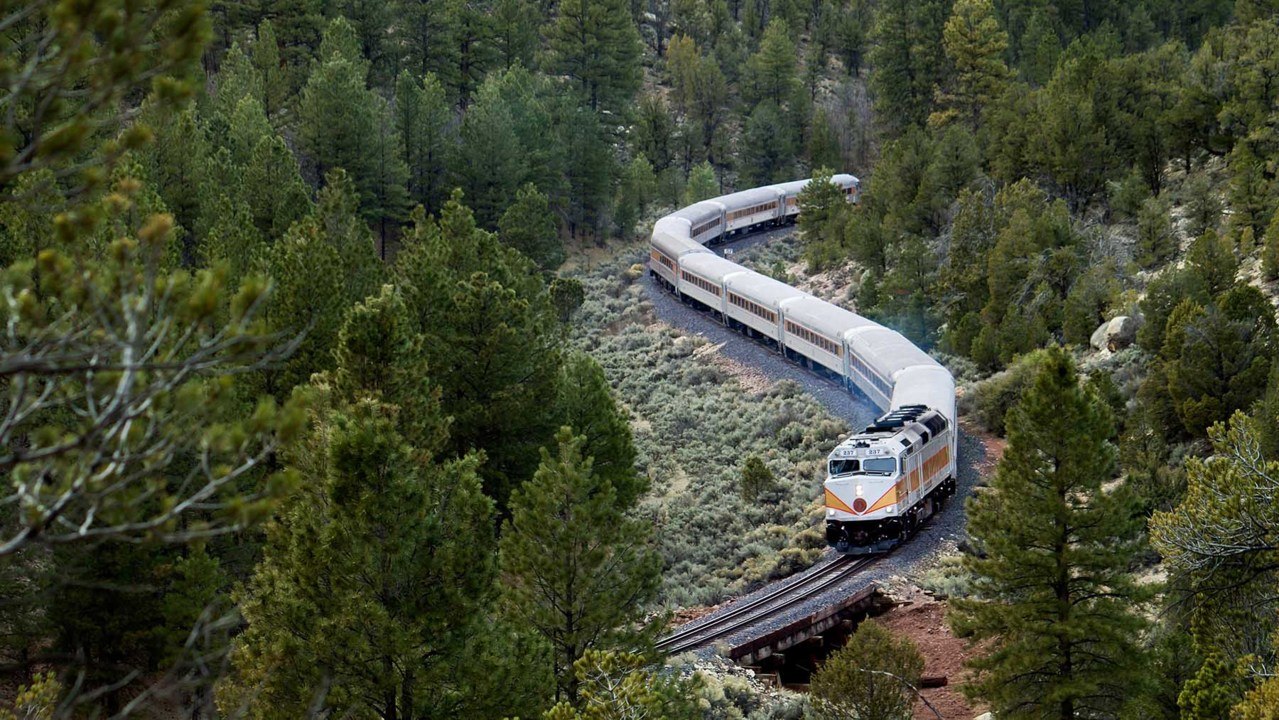 The 5 Best Trains in the U.S. — From the Grand Canyon Railway to the Rocky Mountaineer